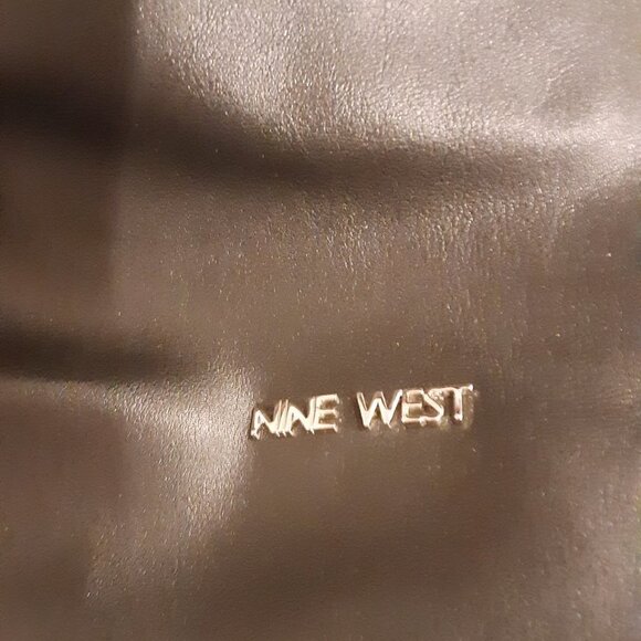 Nine West Black Purse w/Snap Closure & Double Straps. - Picture 2 of 3